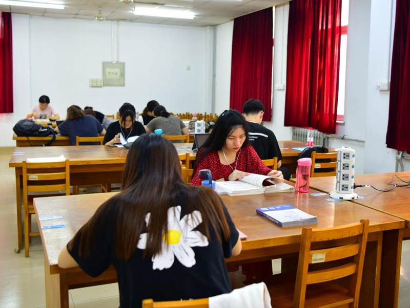 说明: https://www.sdust.edu.cn/__local/6/10/0F/801FF998DBC62F1412CD67B9C92_E66A045B_16A2B.jpg